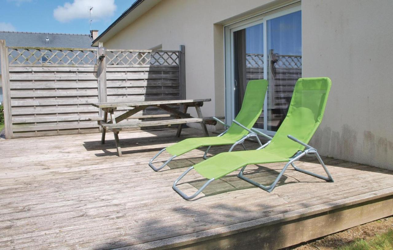 2 Bedroom Nice Home In Plestin Les Greves Exterior foto